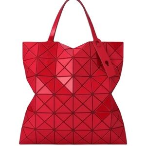 Bao Bao Issy Geometric Shoulder Bag